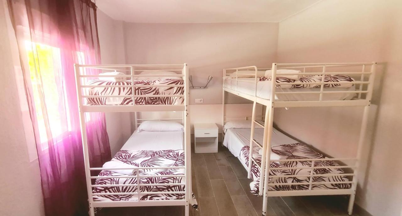 Hostal La Cabana Салоу Экстерьер фото