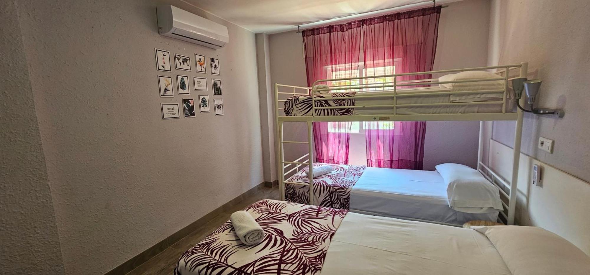 Hostal La Cabana Салоу Экстерьер фото